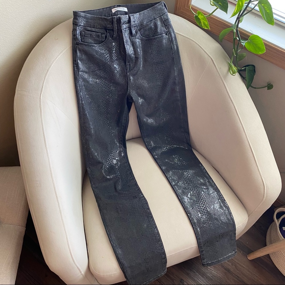 NWOT- GOOD AMERICAN Snake Print Good Waist Jeans